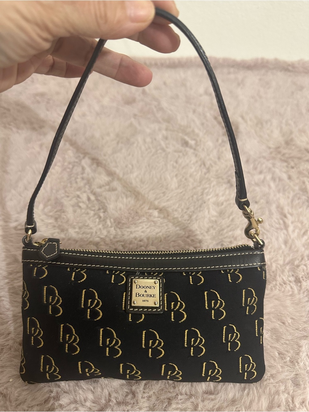Dooney & Bourke mini shoulder bag Black and Gold Logo